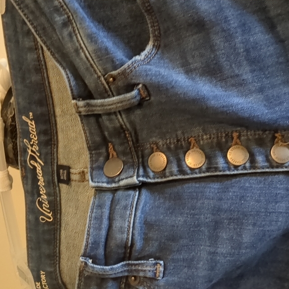 Universal Thread Denim - Universal Thread Button Fly Jeans, barely worn. 8/29R